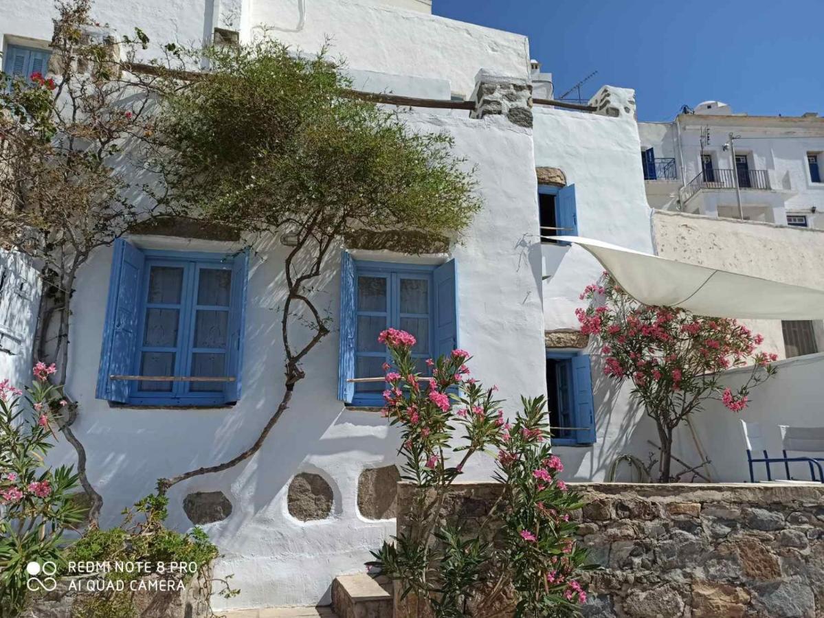Traditional Stone House With Breathtaking View Serifos Town Exterior photo