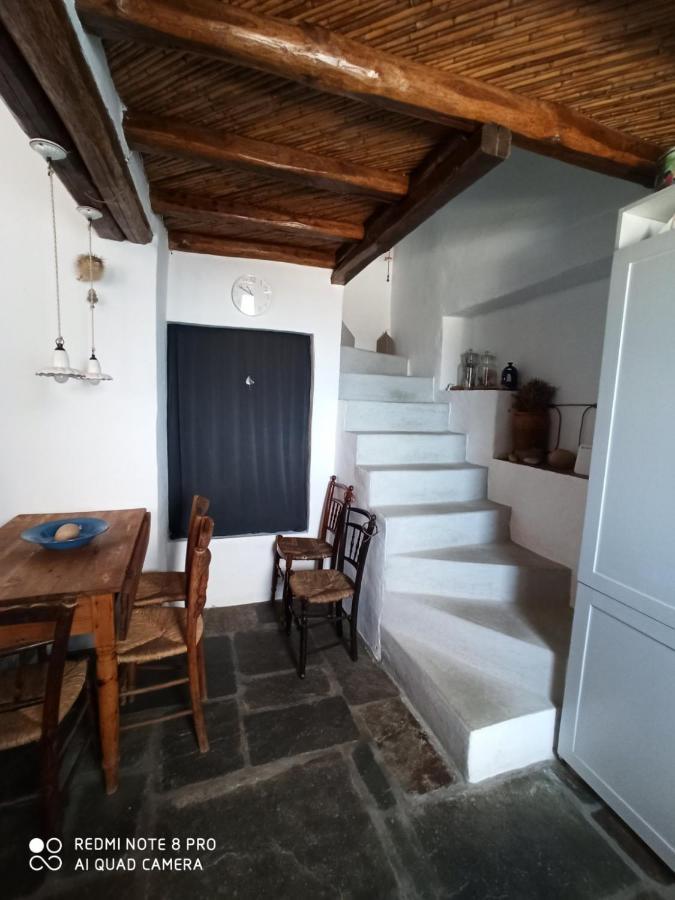 Traditional Stone House With Breathtaking View Serifos Town Exterior photo