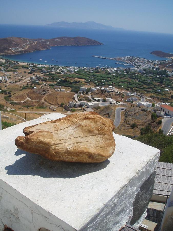 Traditional Stone House With Breathtaking View Serifos Town Exterior photo